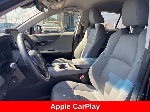 Certified 2022 Toyota Venza XLE AWD/4WD image 13