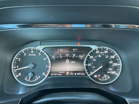 Used 2024 Nissan Pathfinder SL image 28