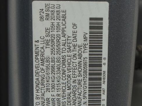 Used 2025 Honda Pilot Touring image 29