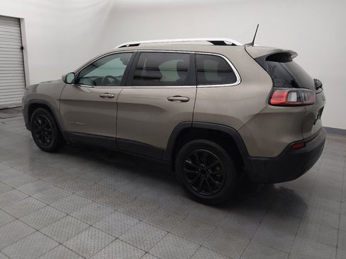 Used 2019 Jeep Cherokee Latitude Plus w/ Comfort/Convenience Group image 3