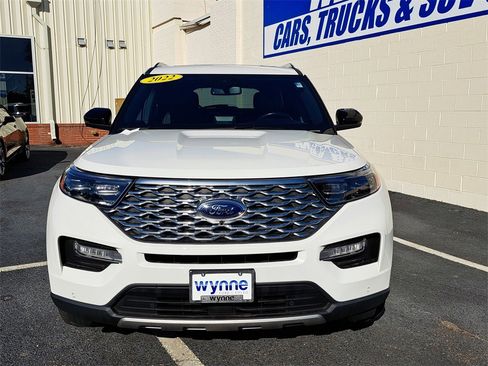 Used 2022 Ford Explorer Platinum w/ Equipment Group 601A image 2