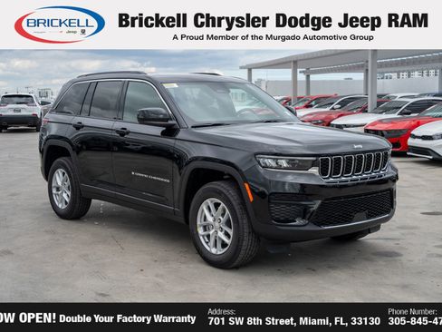 New 2025 Jeep Grand Cherokee Laredo X image 3