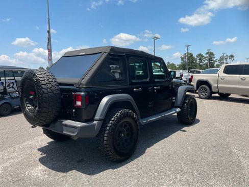 Used 2018 Jeep Wrangler Unlimited Sport AWD/4WD image 5