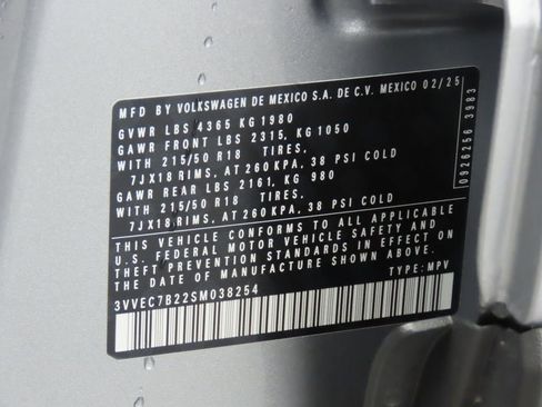 Certified 2025 Volkswagen Taos SE w/ Panoramic Sunroof Package image 33