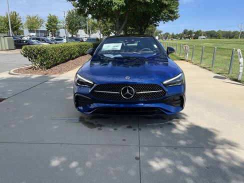 New 2027 Mercedes-Benz CLE 300 4MATIC Coupe image 3