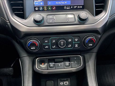 Used 2022 GMC Acadia AT4 w/ GMC Pro Grade Package image 15