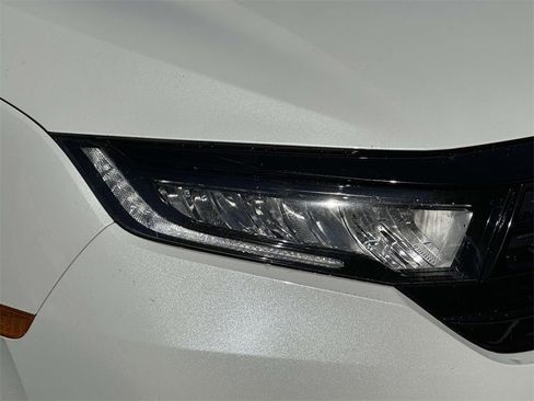 Certified 2023 Honda Odyssey Sport image 7
