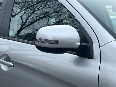 Used 2024 Mitsubishi Outlander Sport SE image 7