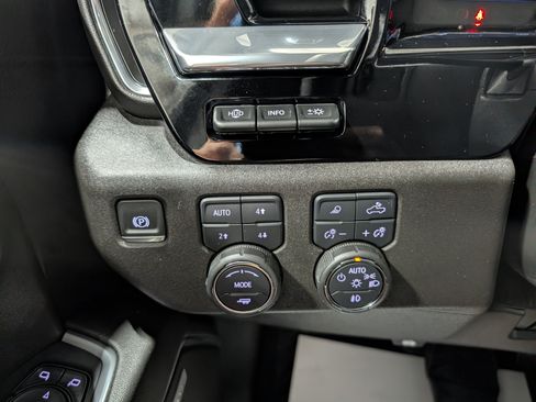 Used 2025 Chevrolet Silverado 2500 LTZ w/ Trail Boss Package AWD/4WD image 23