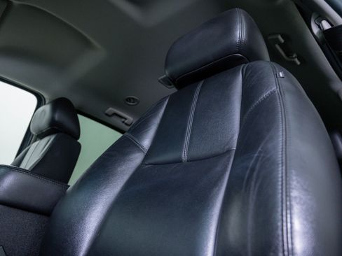 Used 2012 GMC Yukon SLT w/ SLT-2 Equipment Package image 21