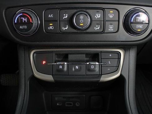 Used 2023 GMC Terrain Denali w/ Denali Premium Package image 7