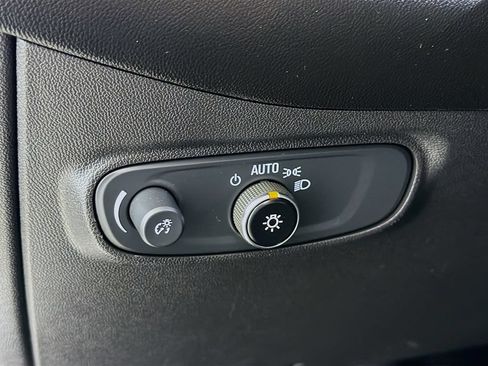 Used 2021 Chevrolet Equinox LT AWD/4WD image 13