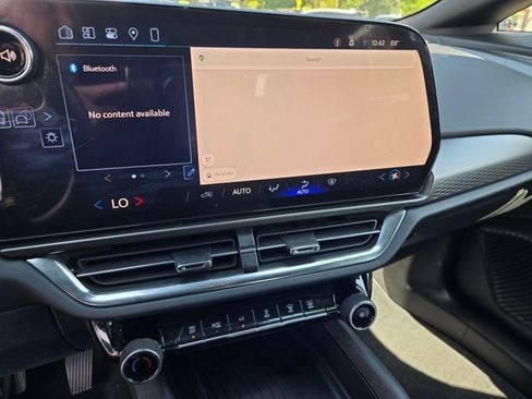 Used 2025 Chevrolet Equinox EV LT FWD image 20