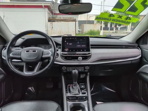 Used 2022 Jeep Compass Latitude AWD/4WD image 13