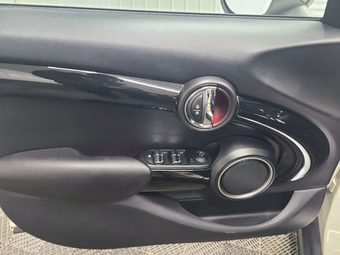 Used 2015 MINI Cooper S image 21