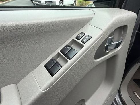 Used 2021 Nissan Frontier SV AWD/4WD image 18