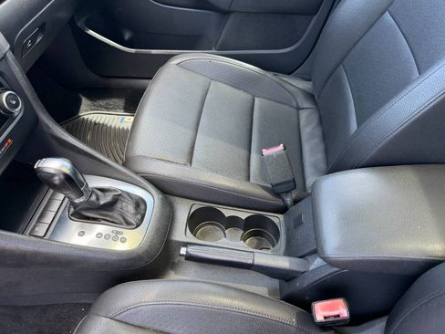 Used 2013 Volkswagen Jetta TDI FWD image 42