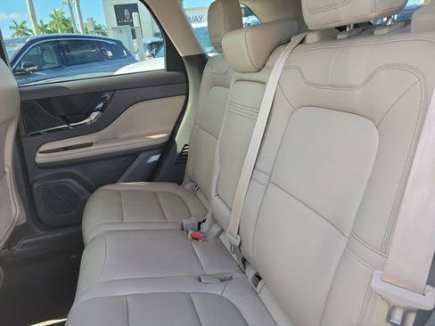 Certified 2022 Lincoln Corsair FWD image 16