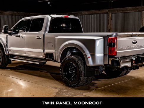 Used 2023 Ford F450 Lariat w/ Camper Package image 6