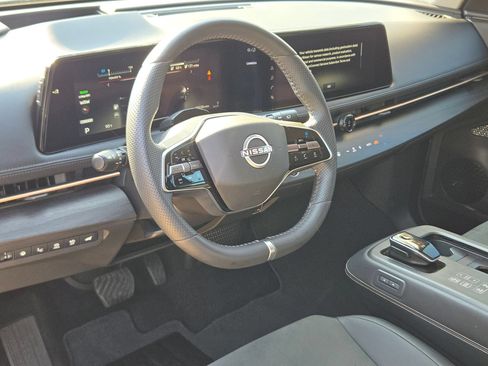 Used 2023 Nissan Ariya FWD image 10