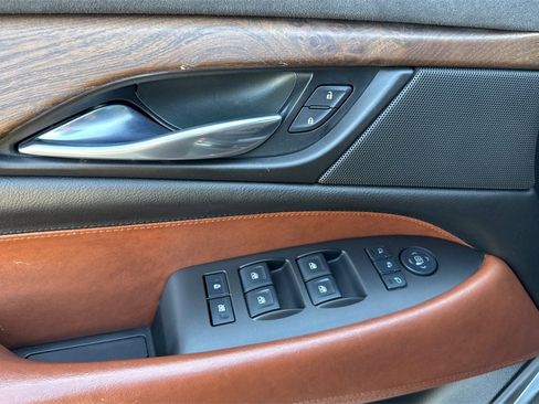 Used 2016 Cadillac Escalade Premium image 10