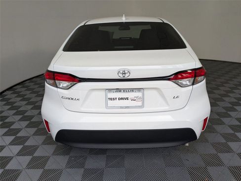 New 2026 Toyota Corolla LE image 22