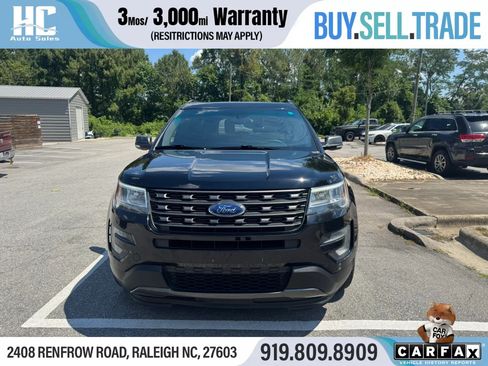 Used 2017 Ford Explorer XLT w/ Equipment Group 202A AWD/4WD image 8