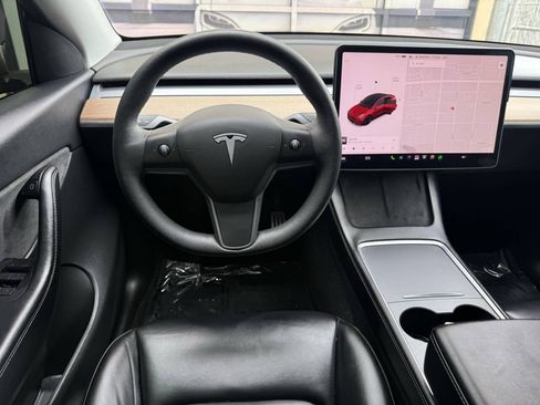 Used 2022 Tesla Model Y Performance AWD/4WD image 22