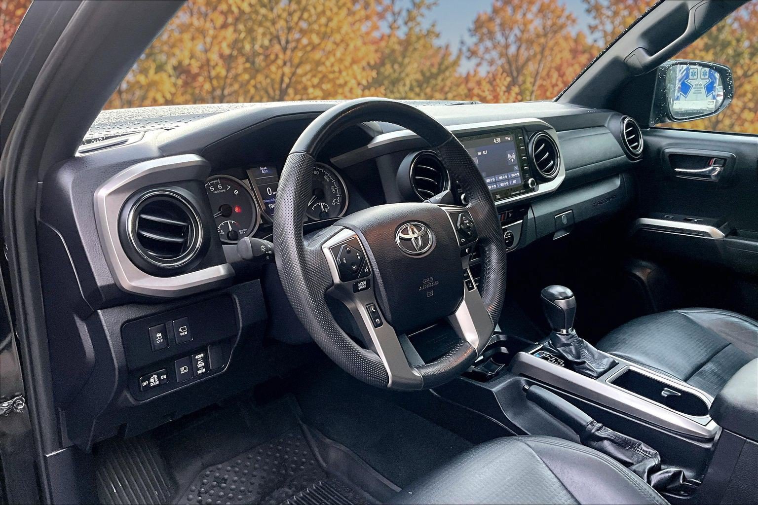 Used 2021 Toyota Tacoma Limited w/ Nightshade Package AWD/4WD image 16