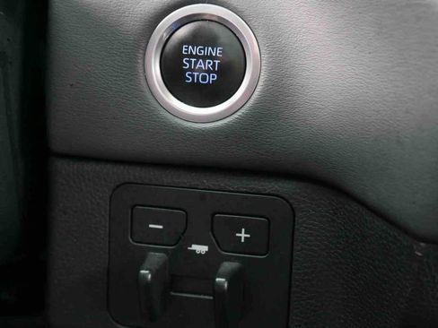 Used 2023 Toyota Tundra Platinum image 40