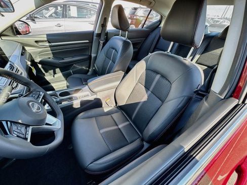 New 2026 Nissan Altima 2.5 SR AWD/4WD image 16