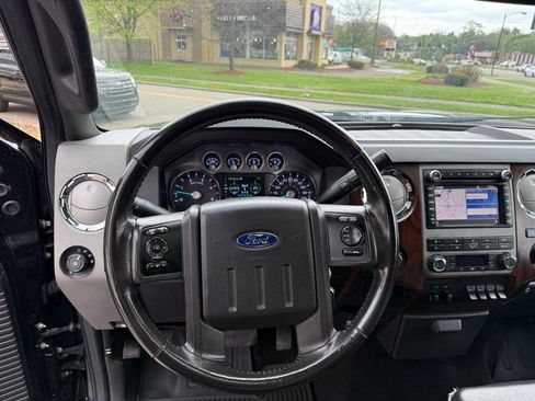 Used 2011 Ford F250 Lariat w/ Lariat Ultimate Pkg AWD/4WD image 11