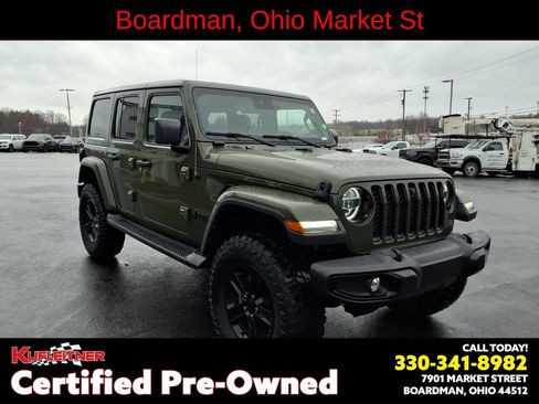 Used 2021 Jeep Wrangler Unlimited Sahara AWD/4WD image 7