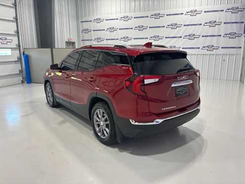 Used 2023 GMC Terrain SLT w/ LPO, Floor Liner Package FWD image 4