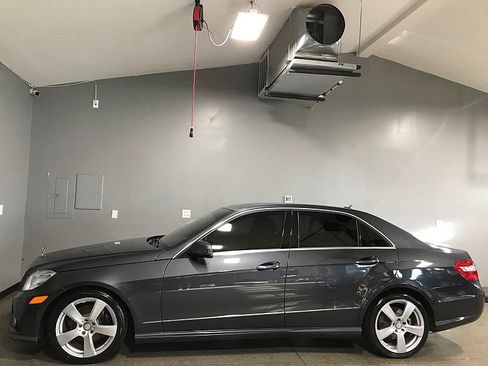 Used 2010 Mercedes-Benz E 350 Sedan image 6