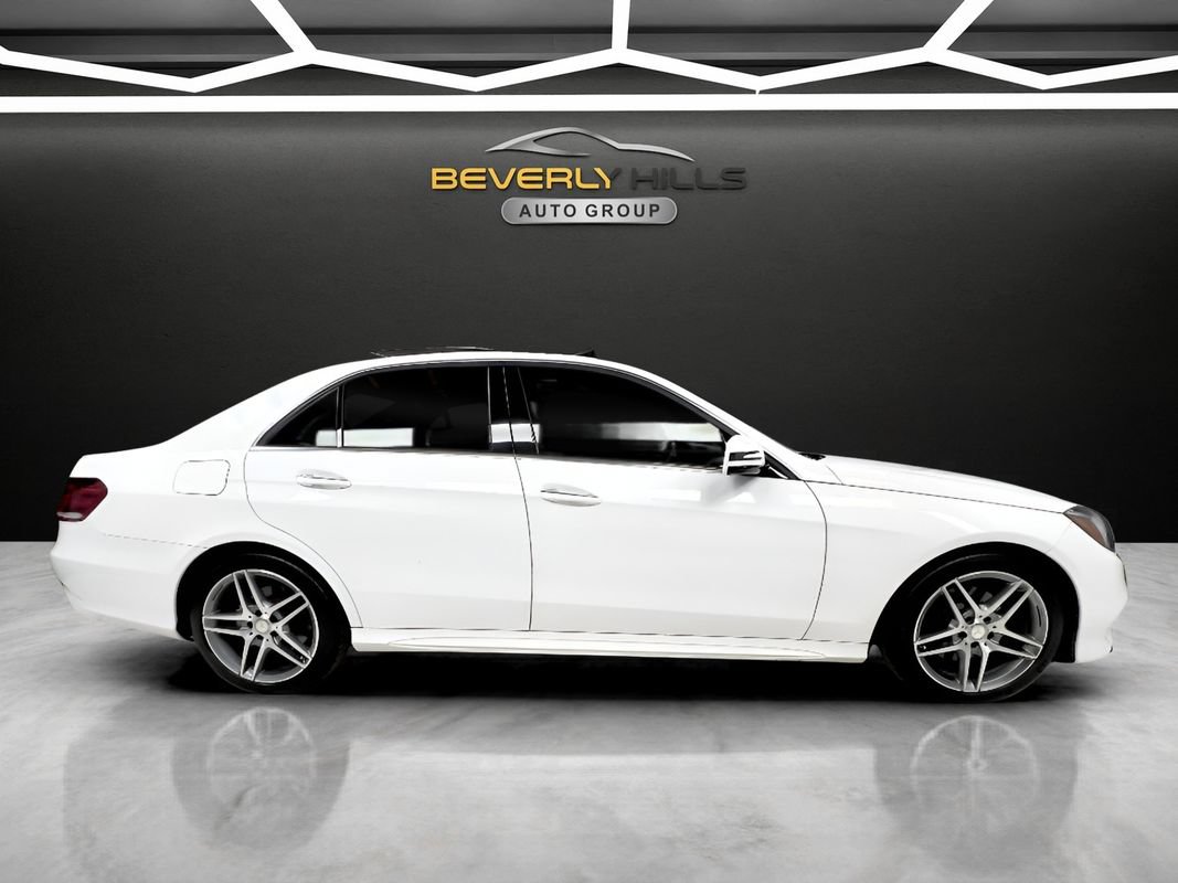 Used 2016 Mercedes-Benz E 400 4MATIC Sedan image 6