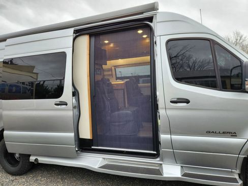 Used 2021 Mercedes-Benz Sprinter 3500 image 26