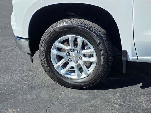 Used 2024 Chevrolet Silverado 1500 LT AWD/4WD image 41