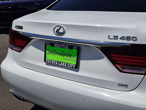 Used 2015 Lexus LS 460 AWD image 35