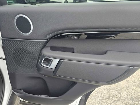 Certified 2024 Land Rover Discovery S image 13