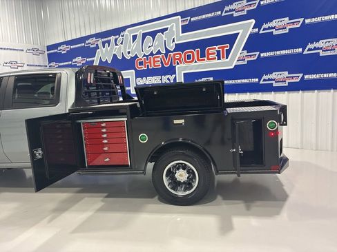 Used 2024 Chevrolet Silverado 3500 LT w/ Convenience Package AWD/4WD image 5