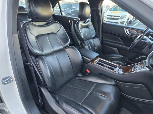 Used 2018 Lincoln Continental Select w/ Continental Climate Package image 13