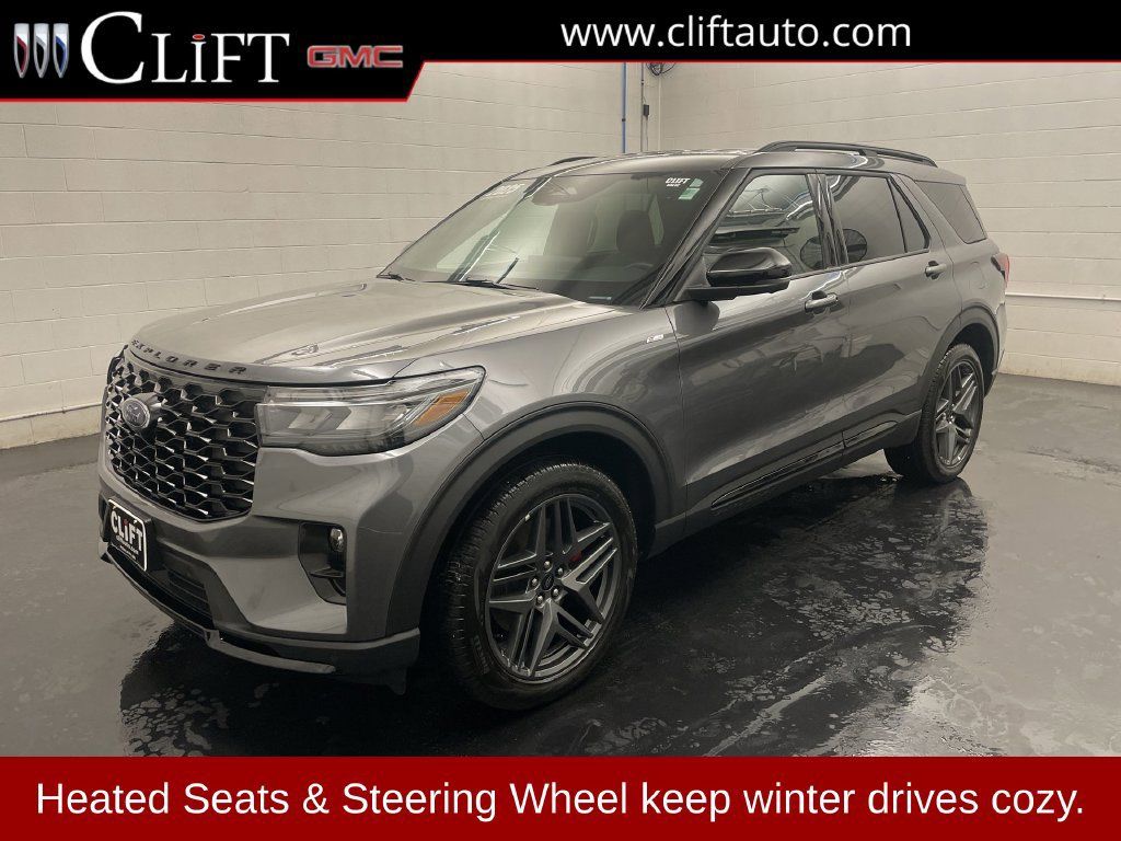 Used 2025 Ford Explorer ST-Line w/ ST-Line Street Pack AWD/4WD image 1