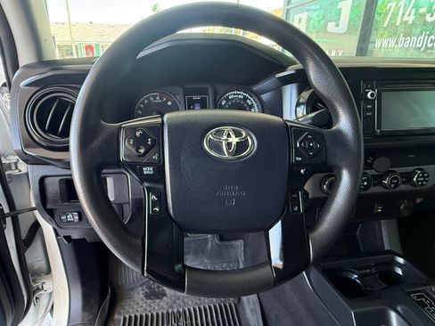 Used 2019 Toyota Tacoma SR AWD/4WD image 21