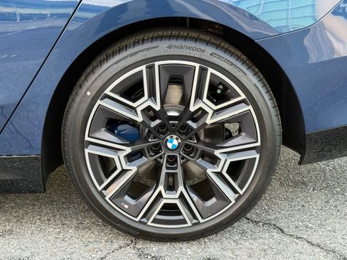 New 2026 BMW 530i xDrive w/ M Sport Package image 18