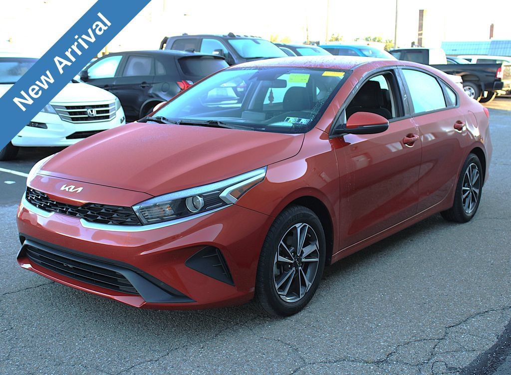 Used 2023 Kia Forte LXS w/ LXS Technology Package FWD image 1