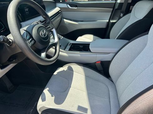 Used 2025 Hyundai Palisade SE FWD image 11