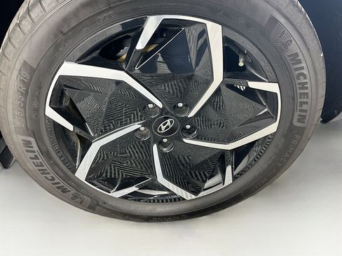 Used 2024 Hyundai Ioniq 5 SEL image 11