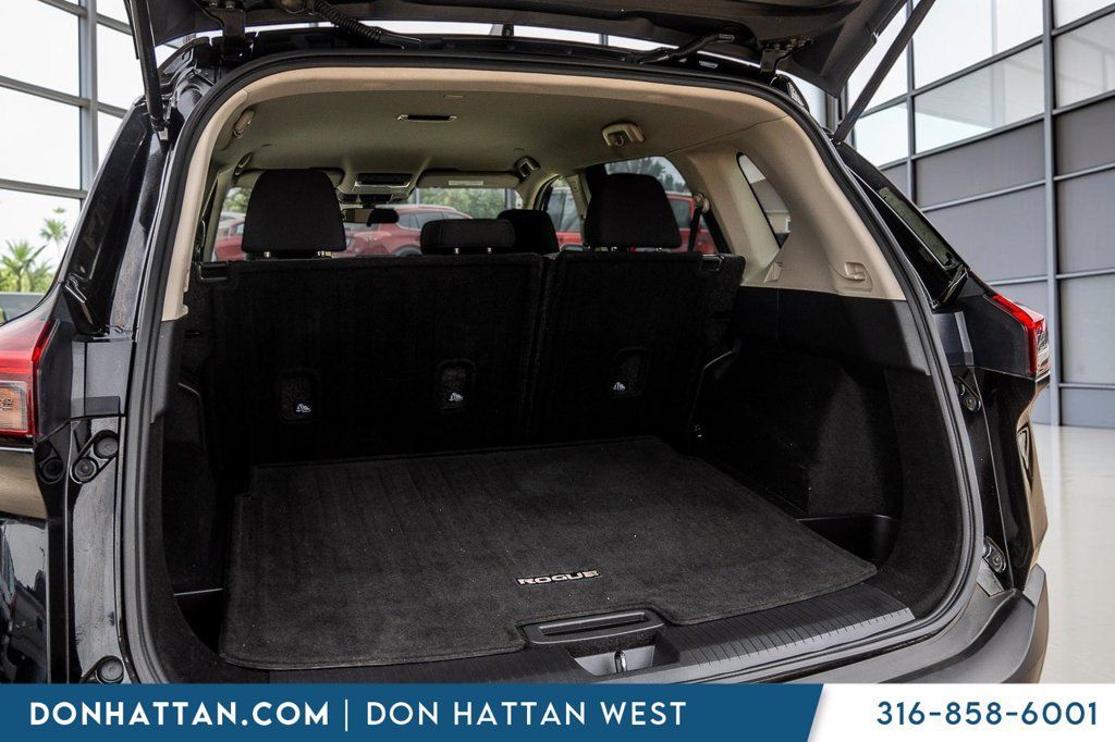 Used 2023 Nissan Rogue SV FWD image 23