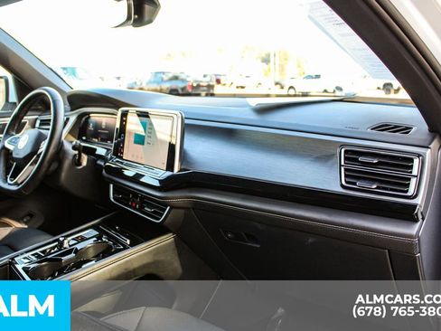 Used 2025 Volkswagen Atlas Cross Sport SE image 23